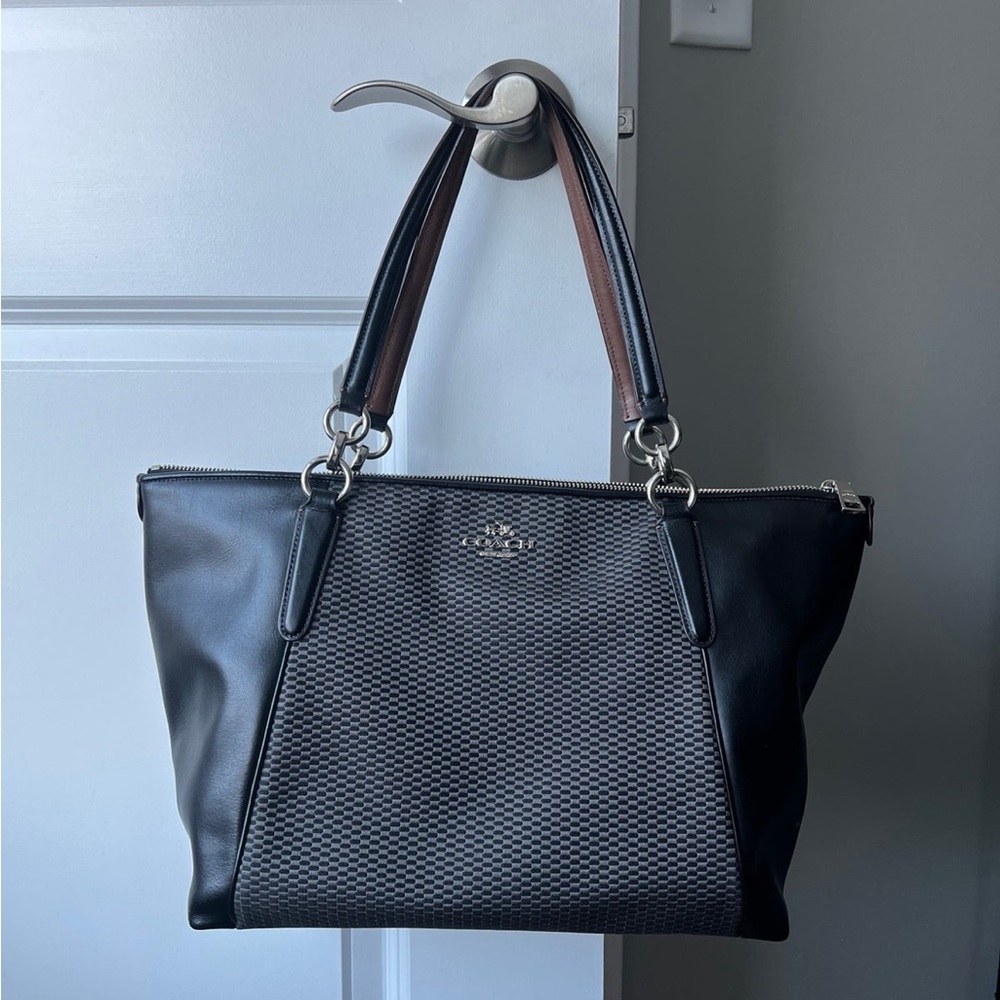 Like New Leather Coach Bag